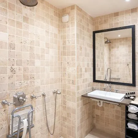 מלון Saint-louis Marais 3*