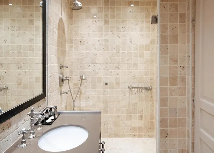 Hotel Saint-louis Marais 3*