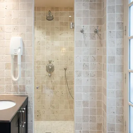 Saint-louis Marais 3*